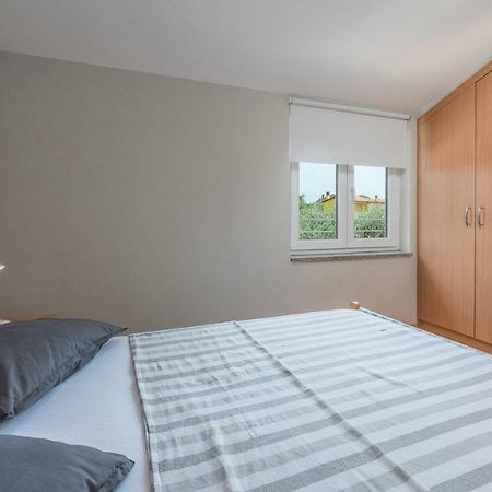 Apartment Green With Balcony Nova Vas  Dış mekan fotoğraf