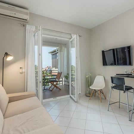 Apartment Green With Balcony Nova Vas  Dış mekan fotoğraf
