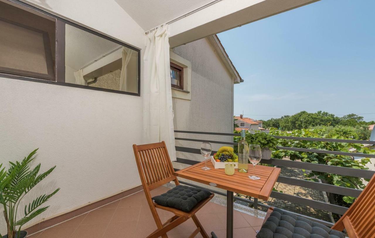 Apartment Green With Balcony Nova Vas  Dış mekan fotoğraf