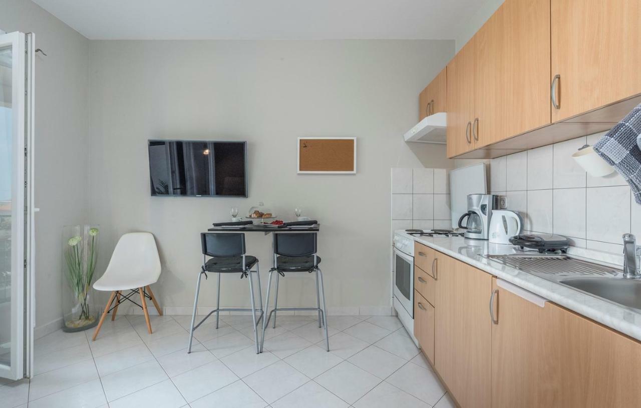 Apartment Green With Balcony Nova Vas  Dış mekan fotoğraf